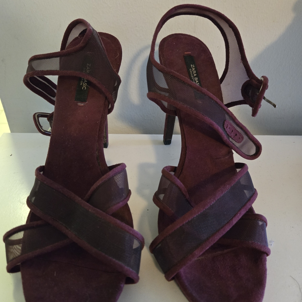 Zara Burgundy Heels Elegant Design